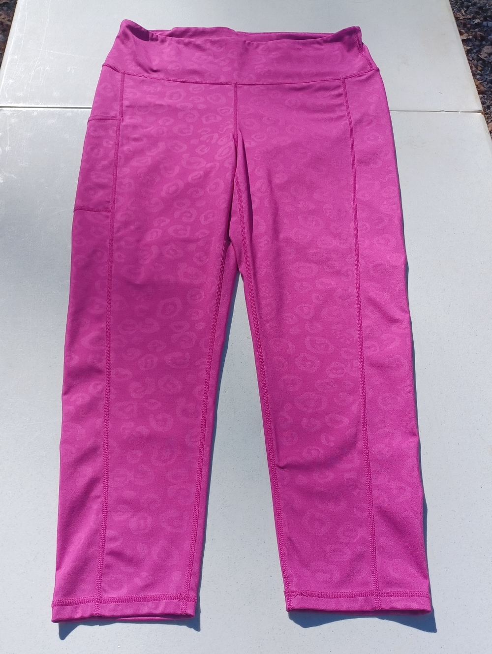 Lilly Pulitzer Luxletic Pink Floral Cropped Leggings Womens XL Leg Pocket